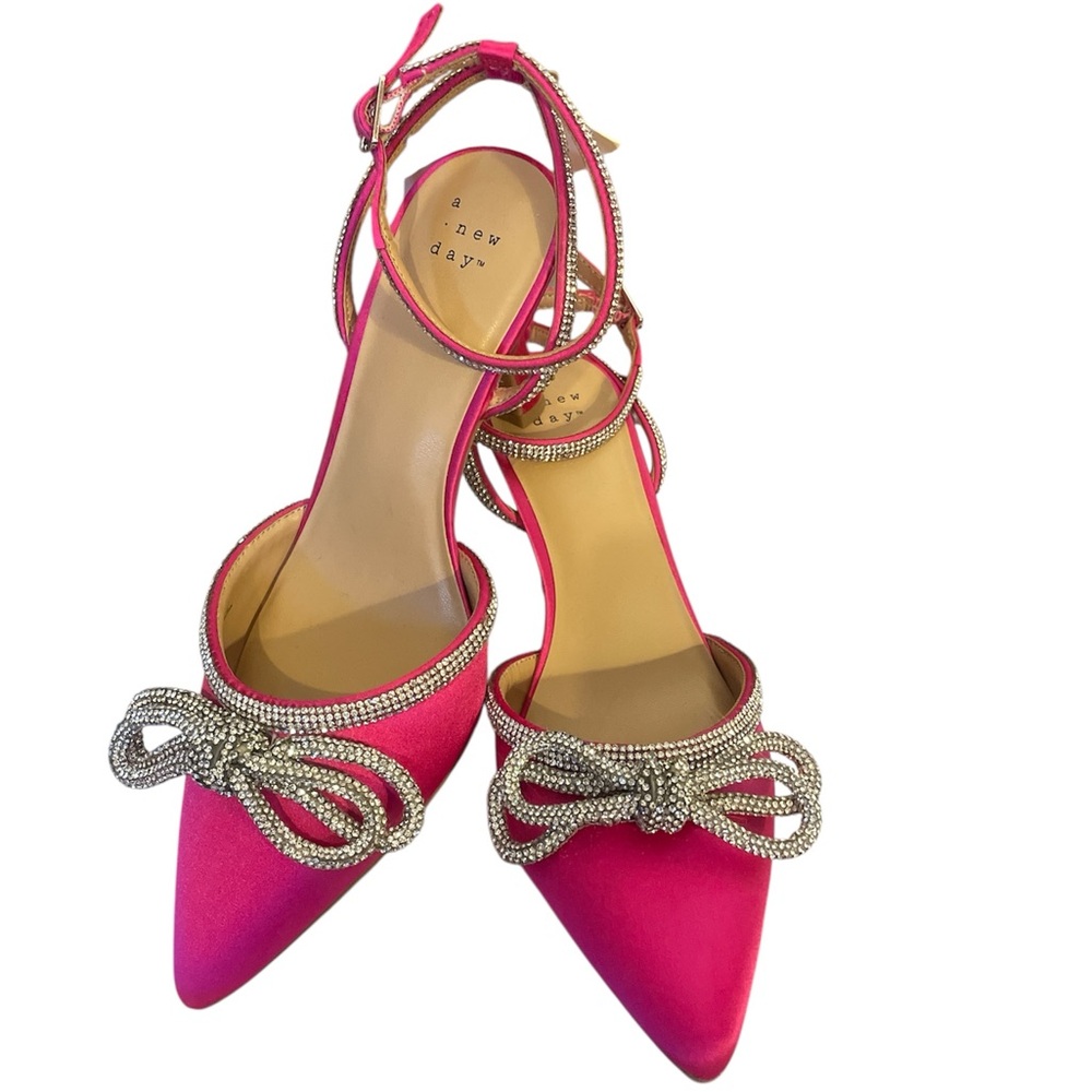 A New Day  NWT Carmin/ Pink Satin Pointed Toe Crystal Bow Ankle Strap Heels